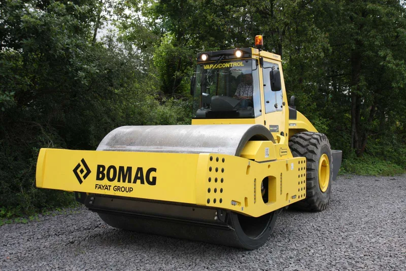 Вибрационный двухвальцовый каток Bomag BW 214