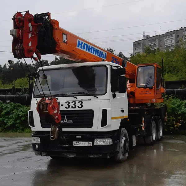 Автокран КЛИНЦЫ КС-55713-6К-3