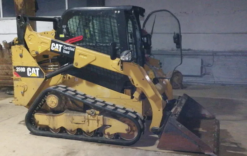 Гусеничный мини-погрузчик                                                         Caterpillar                                                     259d