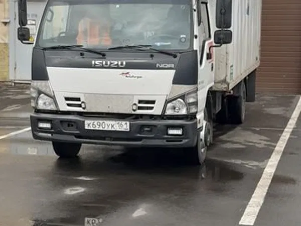 Промтоварный фургон Isuzu NQR 75