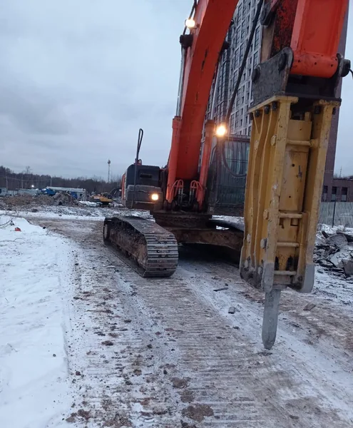 Гусеничный экскаватор                                                         Hitachi                                                     ZX 330