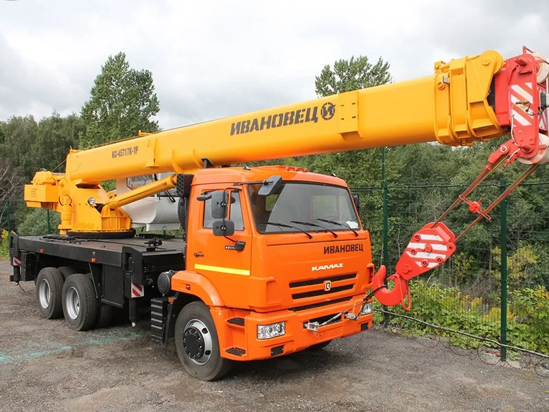 Автокран ИВАНОВЕЦ КС-55713-1К