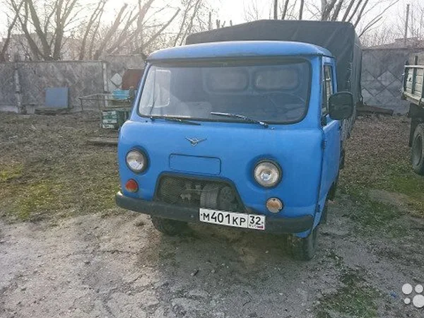 Тентованный автомобиль УАЗ 3303