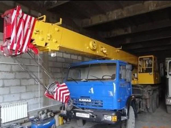 Автокран Галичанин КС-4572 на шасси КамАЗ