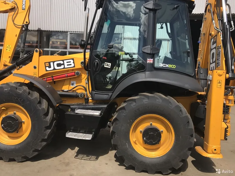 Эксковатор погрузчик jcb