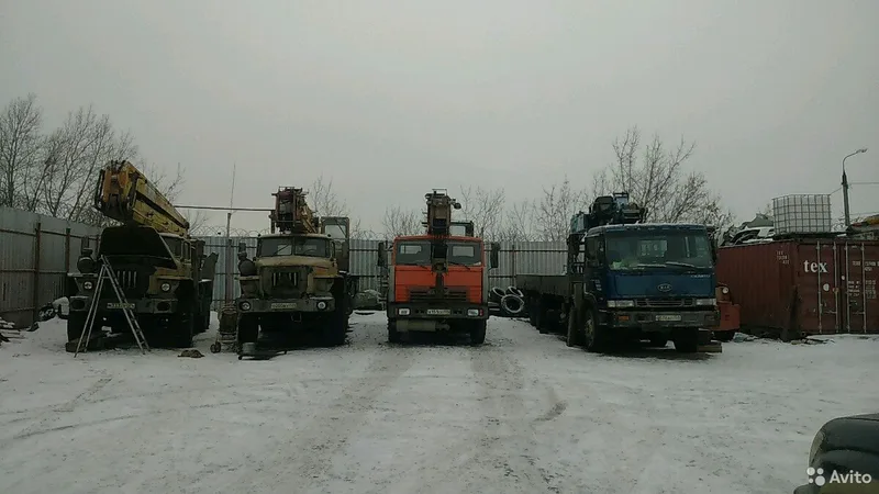 Автокран 25 тонник