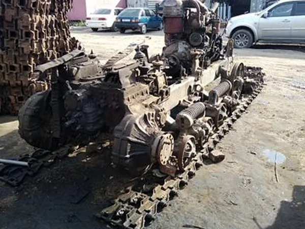 Гусеничный трактор ДТ-75