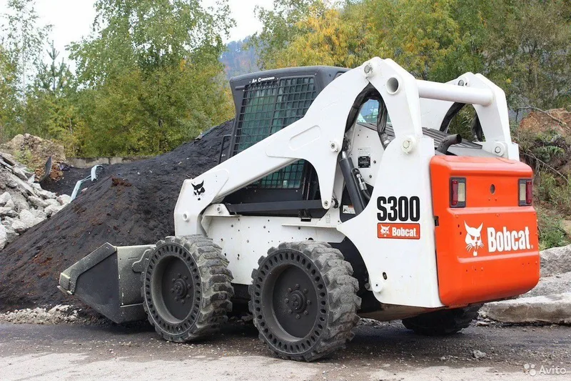 Аренда минипогрузчика Bobcat s300
