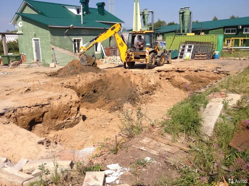Экскаватор-погрузчик JCB(гидромолот, ямобур, вилы)