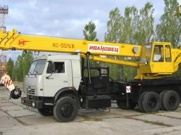 Автокран Ивановец КС-5576К на шасси КамАЗ