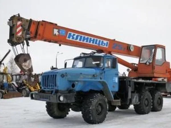 Автокран Клинцы КС-55713-3К