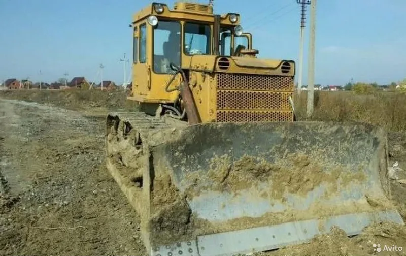 Услуги бульдозера 17т. Аренда