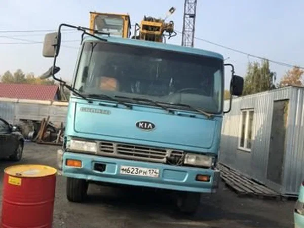Бортовой грузовик с КМУ KIA Granto
