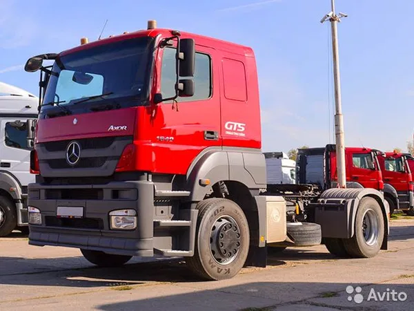 Седельный тягач Mercedes-Benz