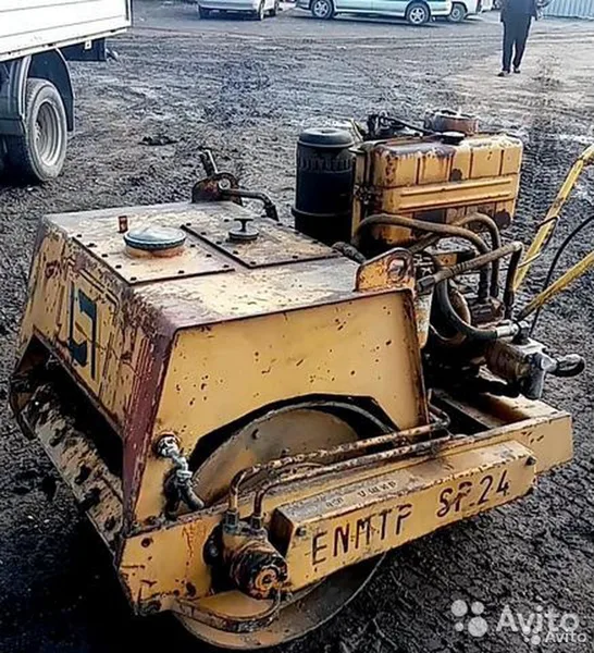 Тротуарный вибро каток lamborghini аренда.услуги