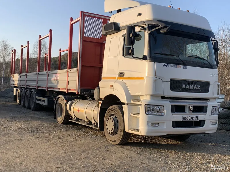 Седельный тягач камаз 1840