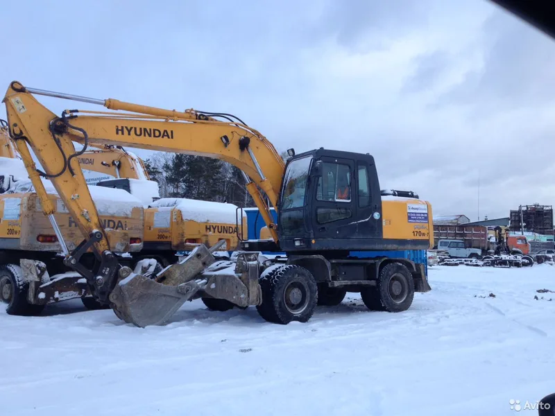Аренда услуги экскаватора Hyundai R-170