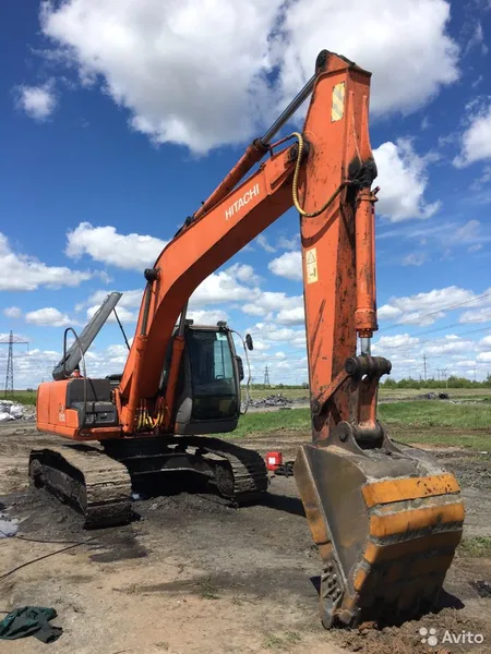 Аренда гусеничного экскаватора Hitachi ZX230