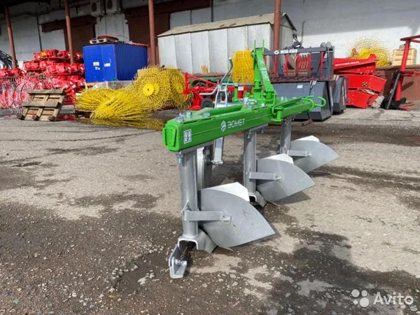 Плуг 3-х корпусной