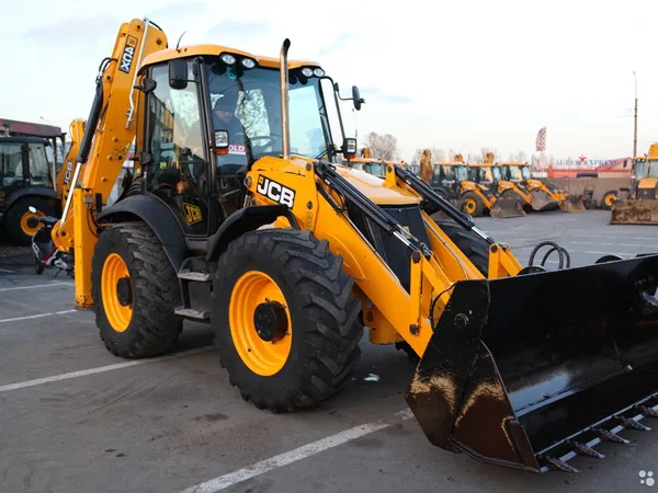 Аренда экскаватора погрузчика JCB CX4