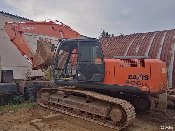 Аренда Экскаватор гусеничный hitachi ZX200LC-56