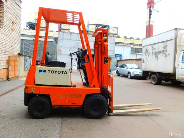 Погрузчик вилочный Toyota в аренду г/п 700 кг