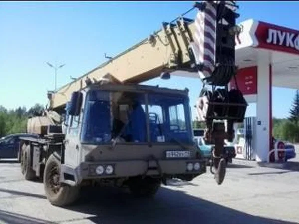 Автокран Днепр КС-5473