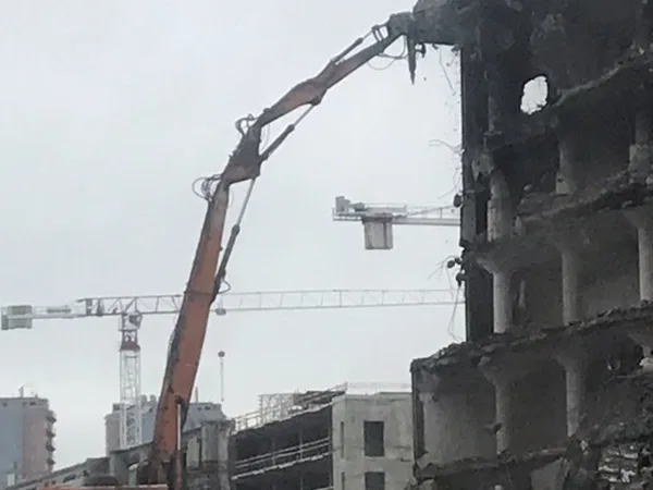 Демонтаж, снос зданий любой сложности