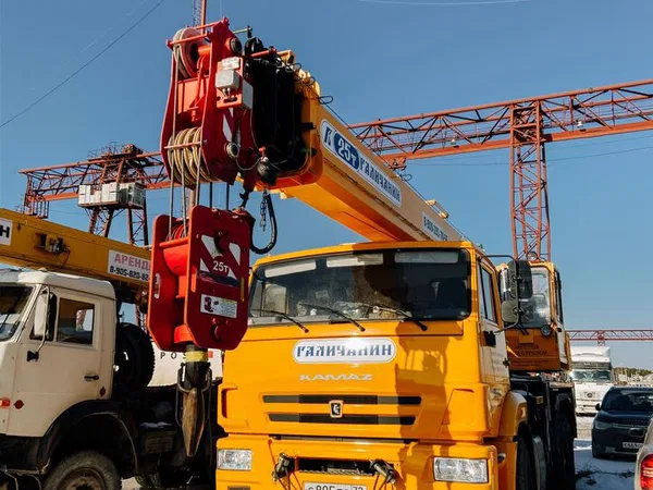 Автокран 25 тонн кс-55713-5В