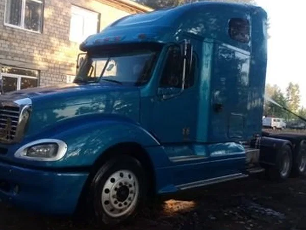 Седельный тягач Freightliner