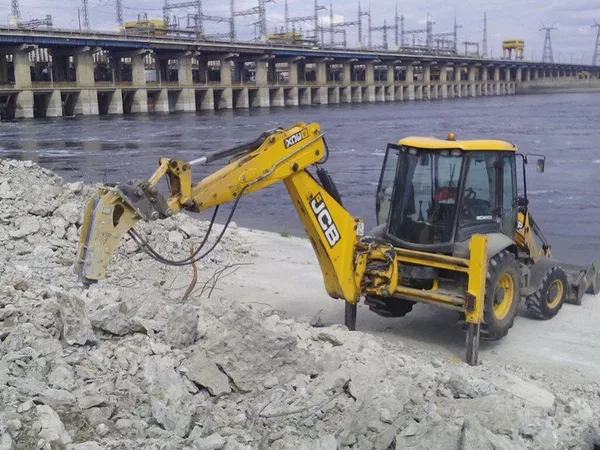 Аренда гидромолота на JCB 3CX