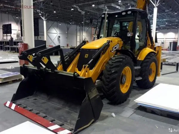 Многофункциональный экскаватор погрузчик JBC 5CX