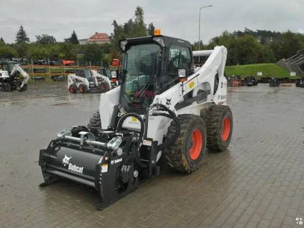 Аренда минипогрузчика Bobcat/дорожная фреза бобкет