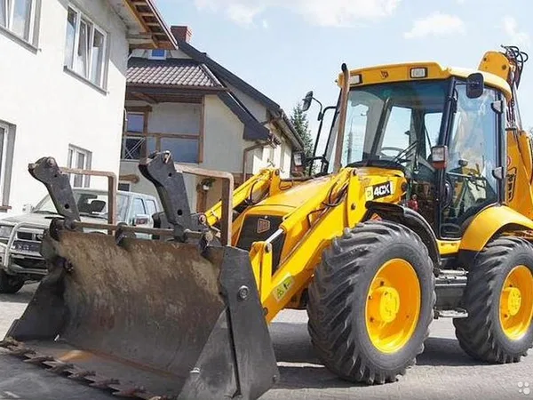JCB 4CX экскаватор, фронтальный погрузчик 2 м.куб