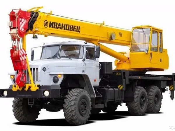Автокран Урал 25 тонн