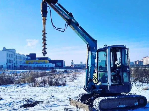 Мини-Экскаватор на гусеничном ходу Ямобур