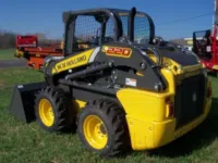 Мини-погрузчик New Holland L220