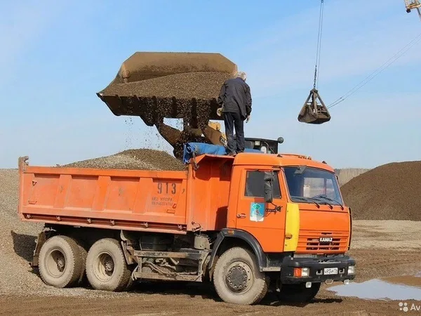 Аренда самосвала, доставка инертных материалов