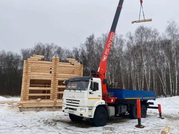 Кран манипулятор с люлькой-автовышка вездеход