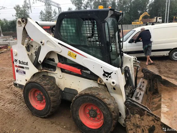 Аренда мини погрузчика BobCat / бобкат