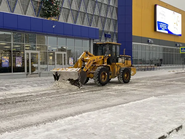 Фронтальный погрузчик