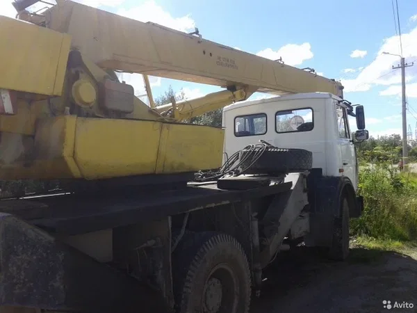 Автокран 14 тонн