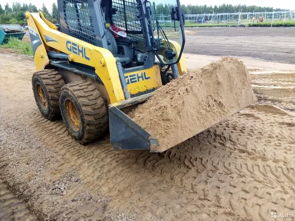 Мини погрузчик в аренду