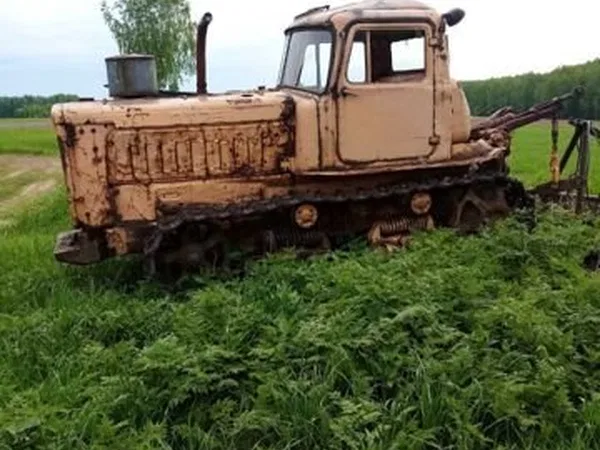 Гусеничный трактор ДТ-75