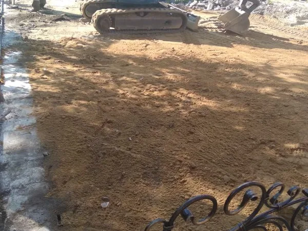 Миниэкскаватор