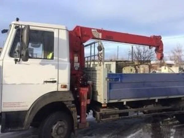 Бортовой грузовик с КМУ МАЗ 437137