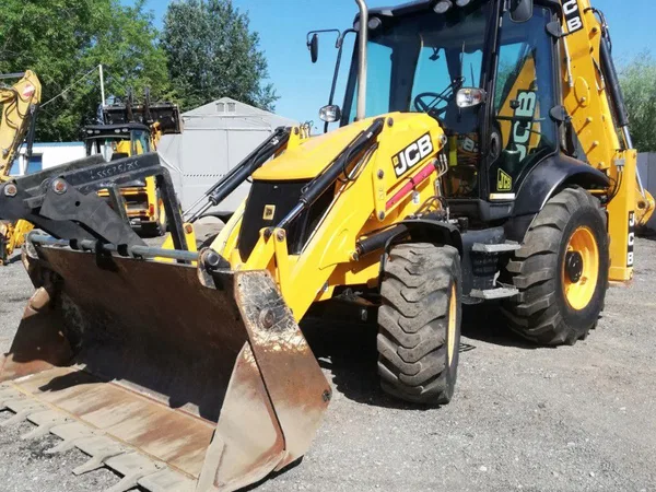 Экскаватор погрузчик jcb аренда, песок, щебень, то