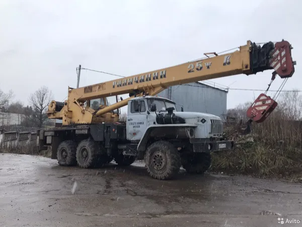 Услуги и аренда автокрана г/п 25т 21-28м вездеходы