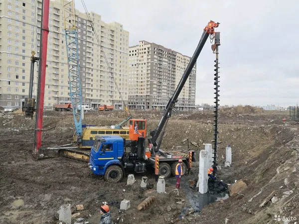Аренда ямобура. Услуги бурения