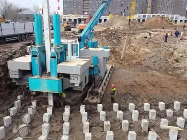 Выполнение работ на сваевдавливающей установке